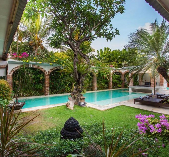 Dyana Villas (1BR/2BR/3BR/4BR/5BR) – Seminyak